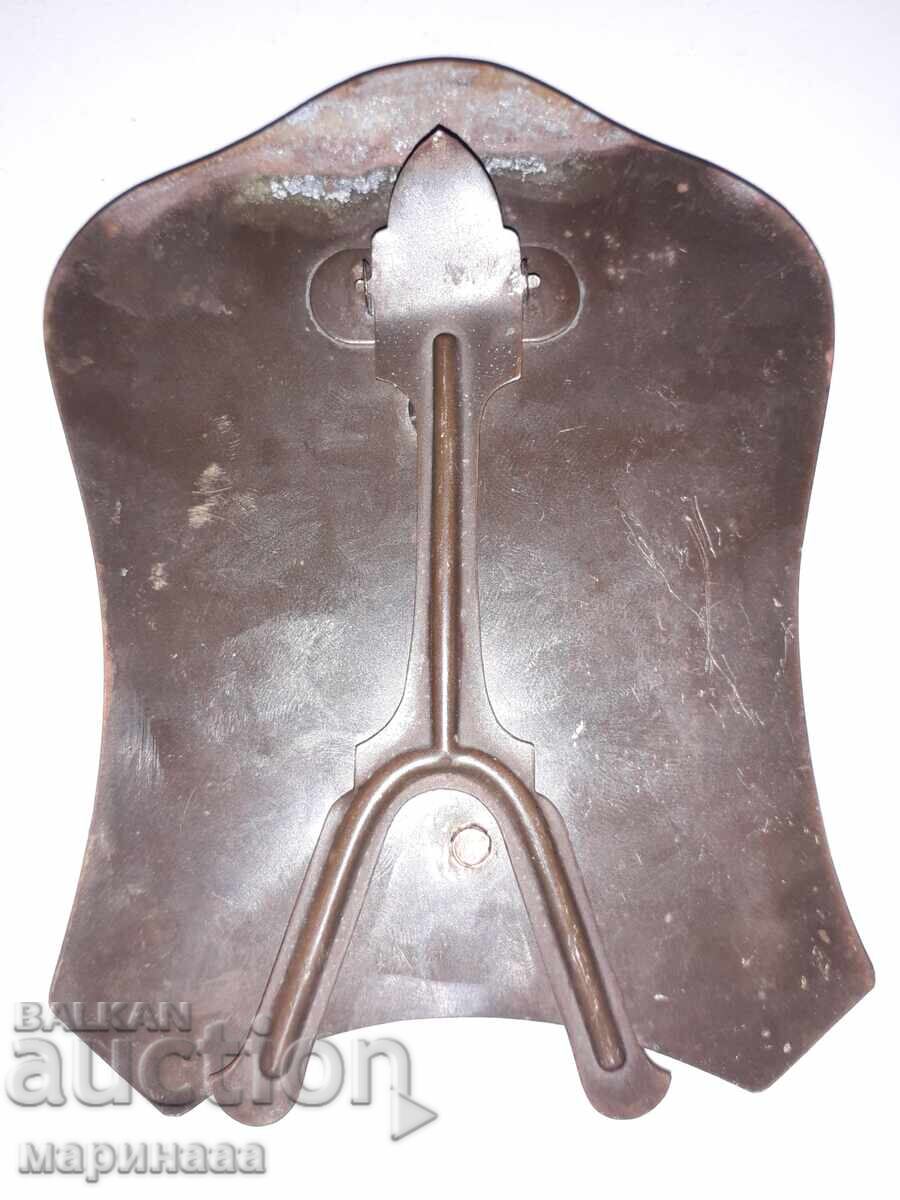 PLACHETĂ. RELIGIE. Anii 20-30 cu preț € 10.00 | 19.56 BGN