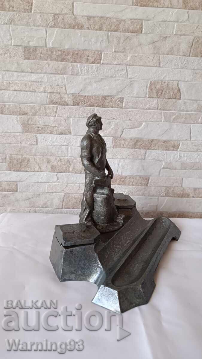 Licitație Vechi recipient de cerneală din epoca socialistă - Racho Kovacha