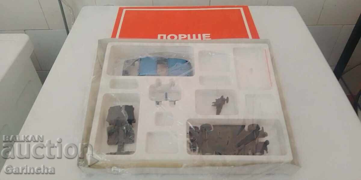 Porsche 924 1/42 Fă-ți singur cu preț € 20.45 | 40.00 BGN