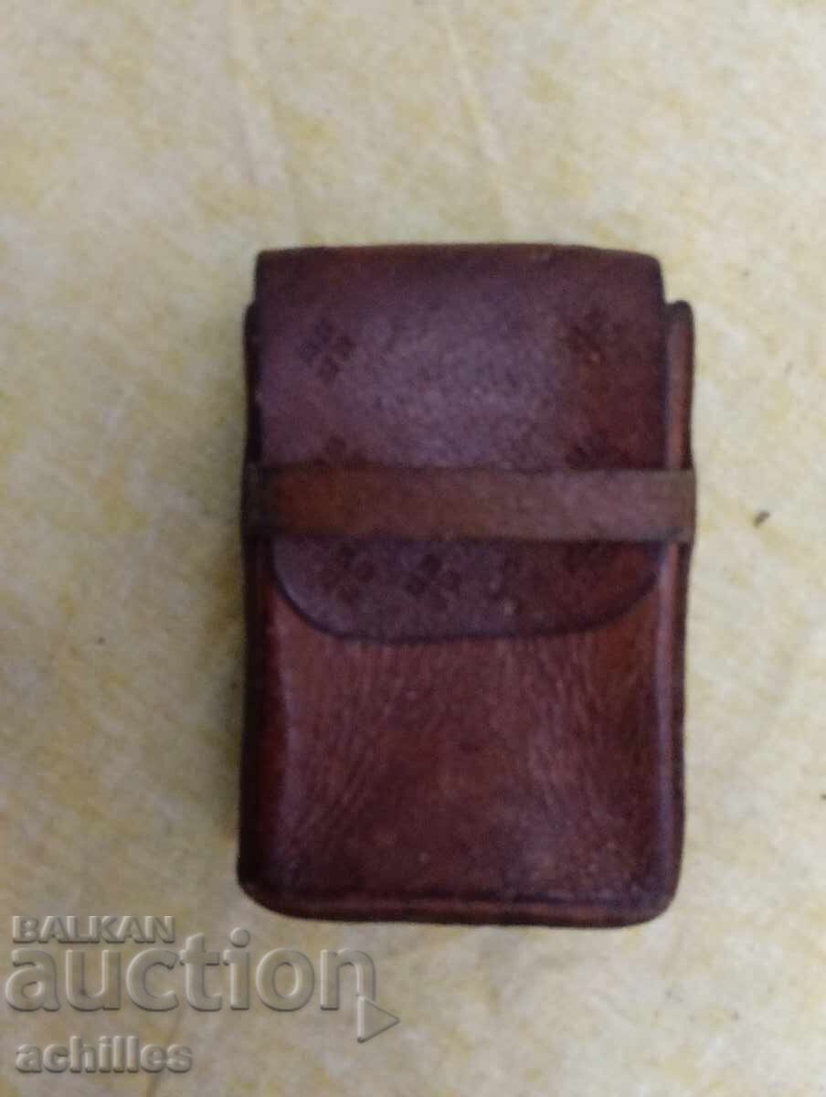 Δερμάτινη ταμπακιέρα