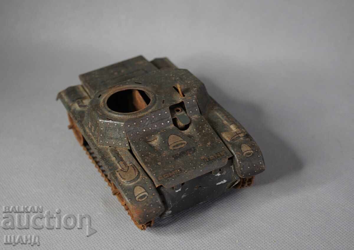 Стара Немска метална механична играчка модел танк с цена € 17.00 | 33.25 лв.
