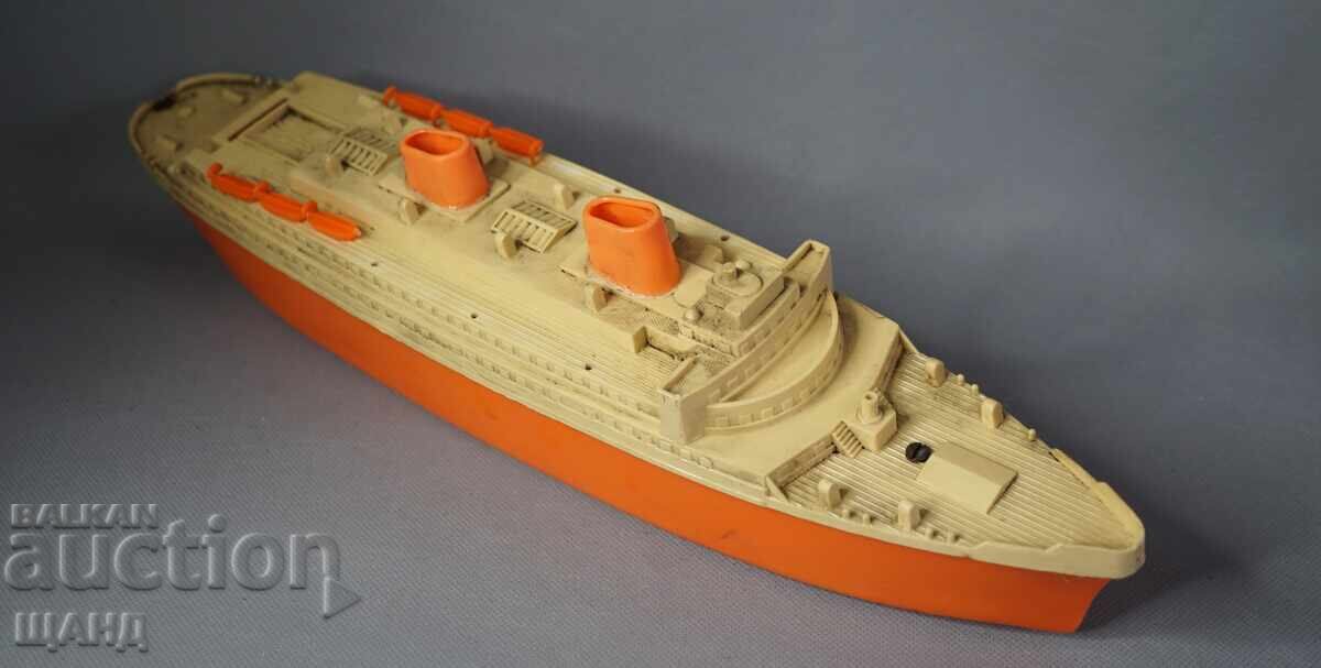 Licitație Veche jucărie de plastic germană model barcă navă vapor