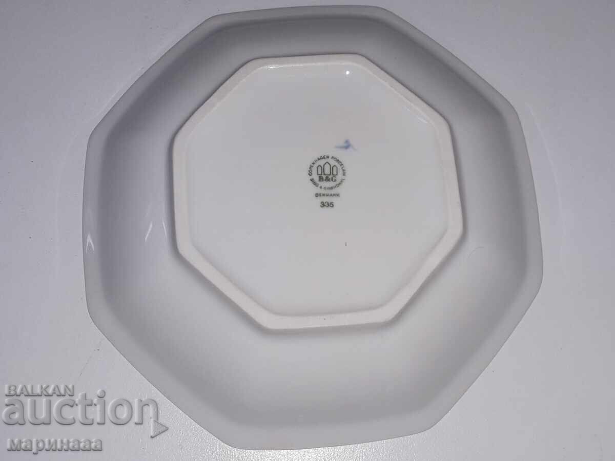 ΚΙΝΑ. ΠΟΡΣΕΛΑΝΗ. ΔΑΝΙΑ με τιμή € 3.50 | 6.85 BGN