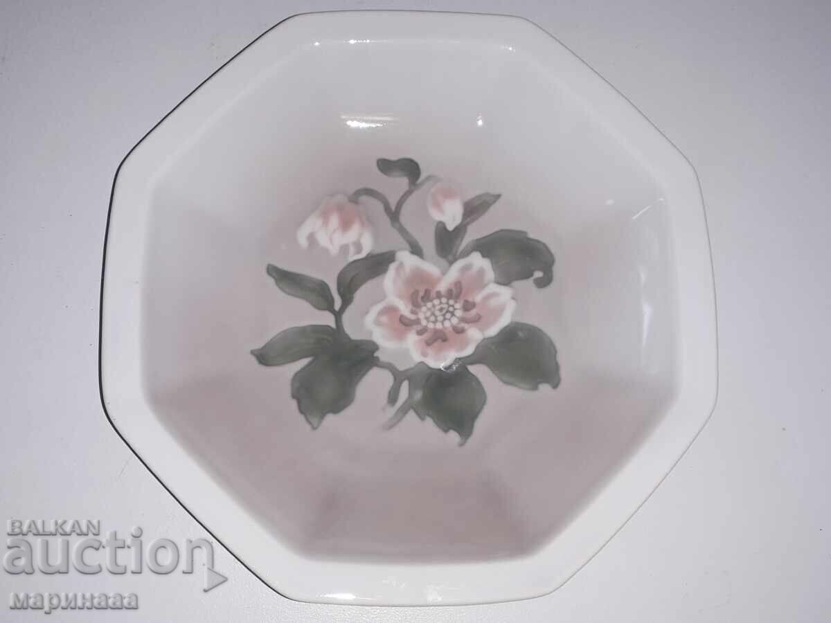 ΚΙΝΑ. ΠΟΡΣΕΛΑΝΗ. ΔΑΝΙΑ