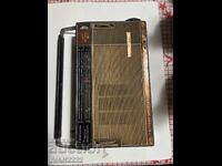 Πωλείται παλιό ραδιόφωνο