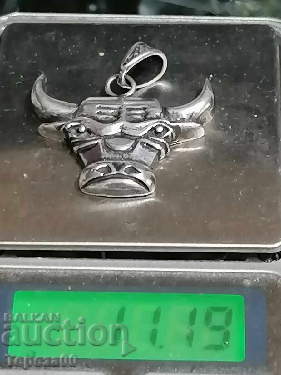 Ογκώδες ασημένιο μενταγιόν με τιμή € 44.00 | 86.06 BGN Ογκώδες ασημένιο μενταγιόν με τιμή € 44.00 | 86.06 BGN