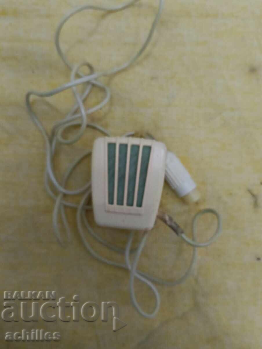 Стар микрофон с цена € 5.00 | 9.78 лв. Стар микрофон с цена € 5.00 | 9.78 лв.