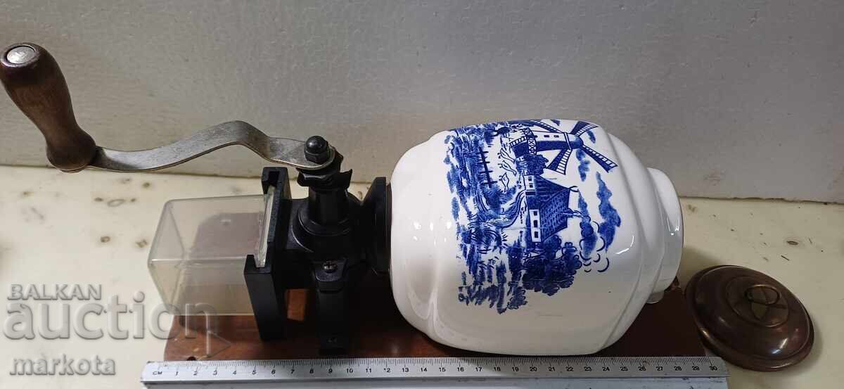 Аукцион Стара холандска мелница за кафе