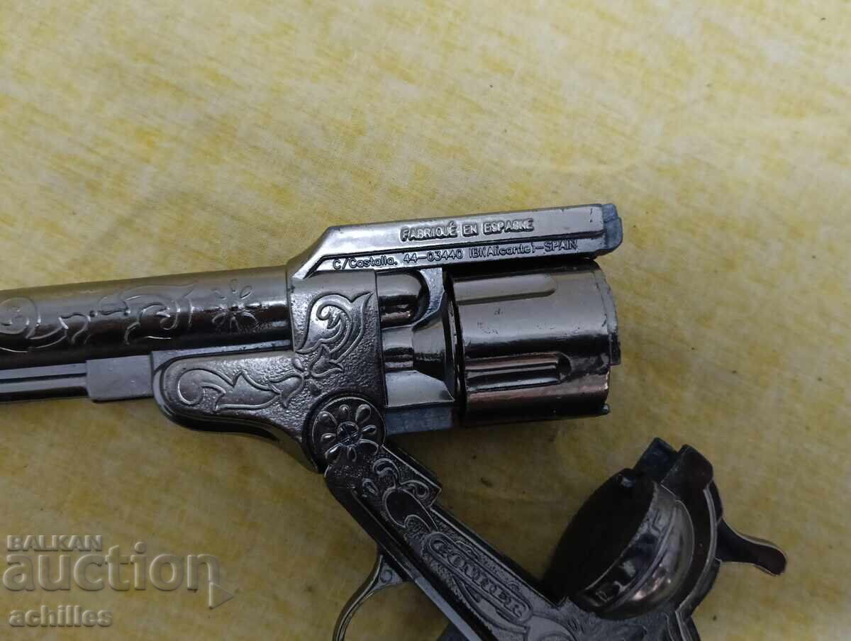 Pistol spaniol cu capse cu preț € 5.00 | 9.78 BGN