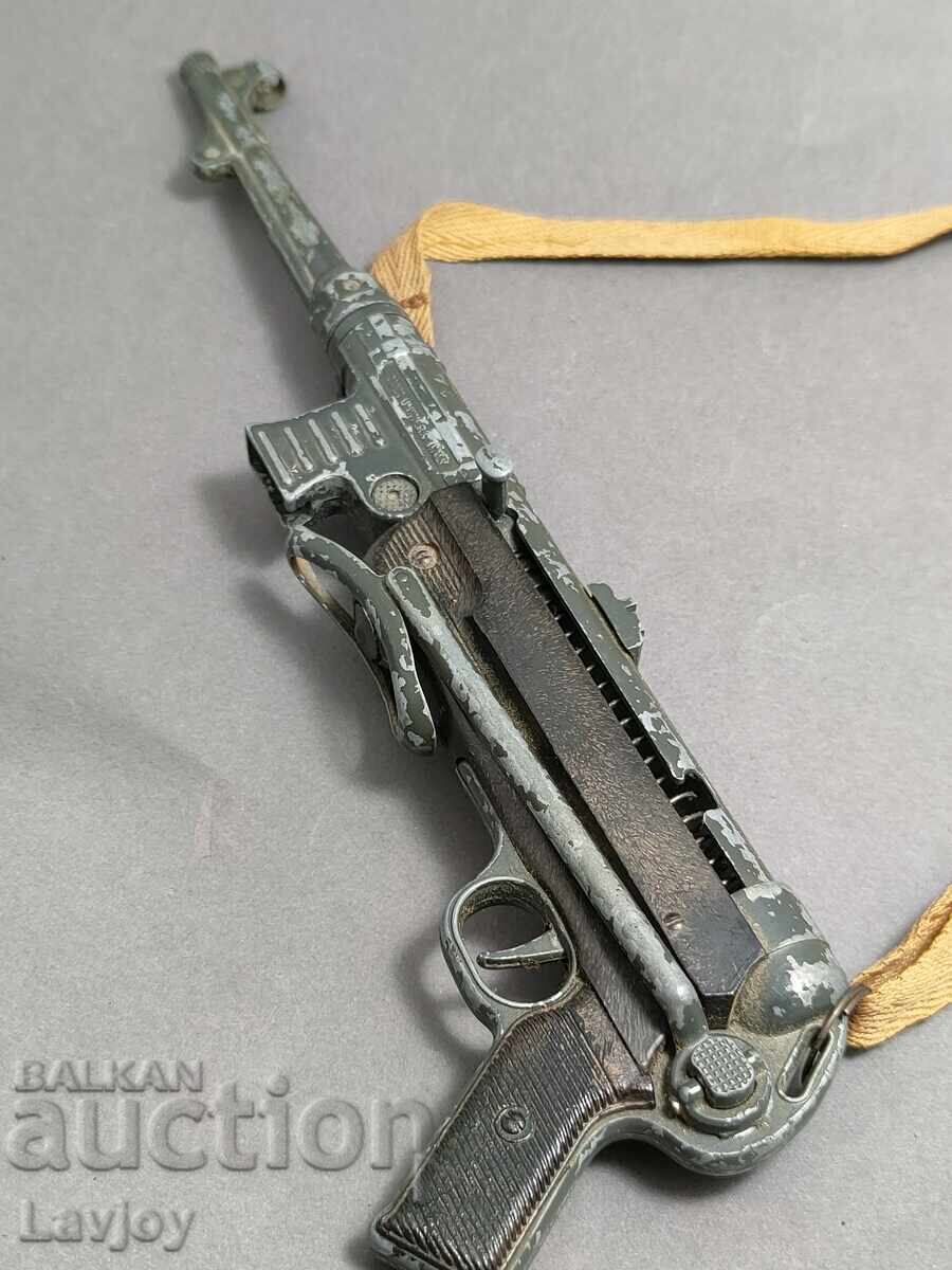 MP 40 WW 2 jucărie pentru copii cu preț € 80.00 | 156.47 BGN MP 40 WW 2 jucărie pentru copii cu preț € 80.00 | 156.47 BGN