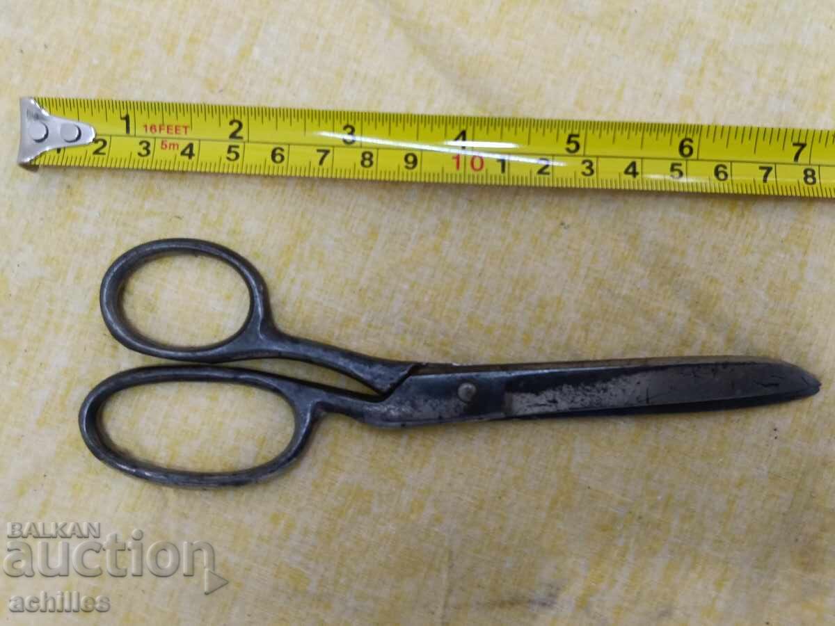 Foarfece vechi cu preț € 3.00 | 5.87 BGN