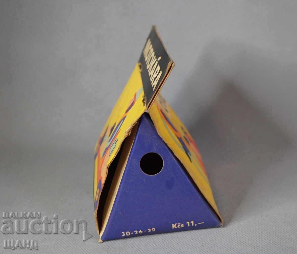 SMER Cutie veche de carton pentru o jucărie kart cehă cu preț € 15.40 | 30.12 BGN