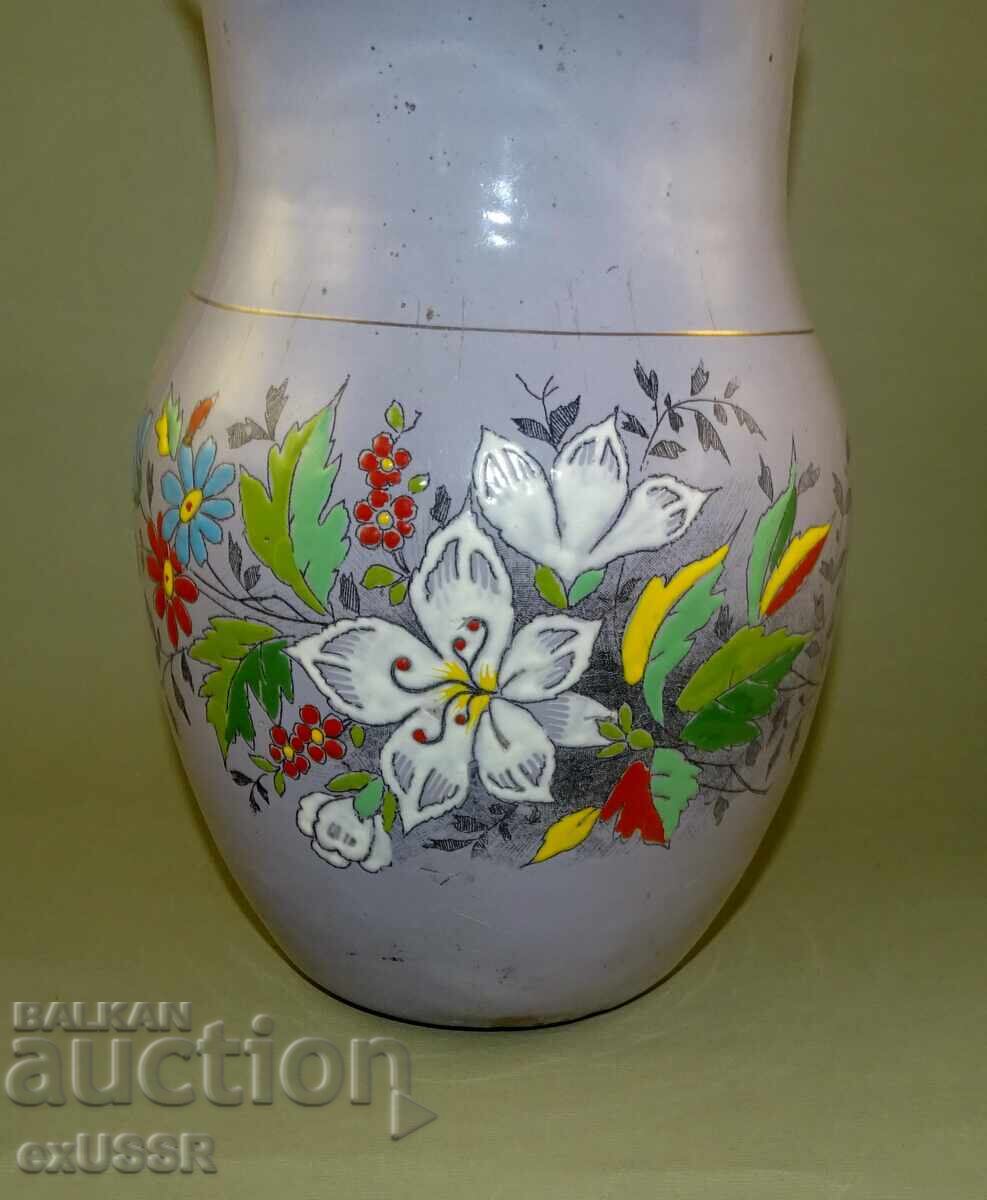 Παλιά κανάτα γλάστρα με όμορφα λουλούδια, σμάλτο με τιμή € 25.00 | 48.90 BGN Παλιά κανάτα γλάστρα με όμορφα λουλούδια, σμάλτο με τιμή € 25.00 | 48.90 BGN