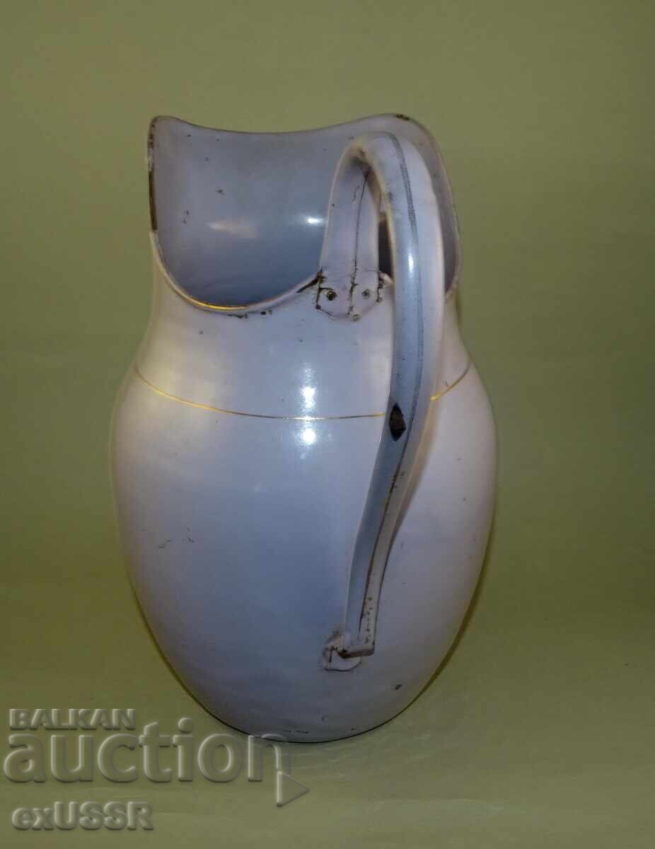 Παράδοση Παλιά κανάτα γλάστρα με όμορφα λουλούδια, σμάλτο Παράδοση Παλιά κανάτα γλάστρα με όμορφα λουλούδια, σμάλτο