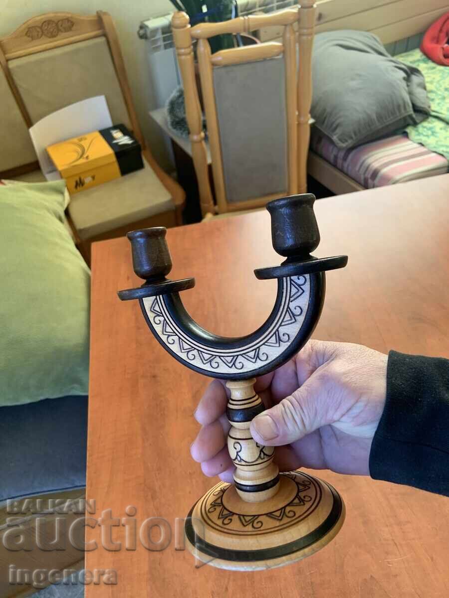 Аукцион СВЕЩНИК СТАРИНЕН ДЪРВОРЕЗБА РИСУНЪК ПИРОГРАФ ДВОЙКА