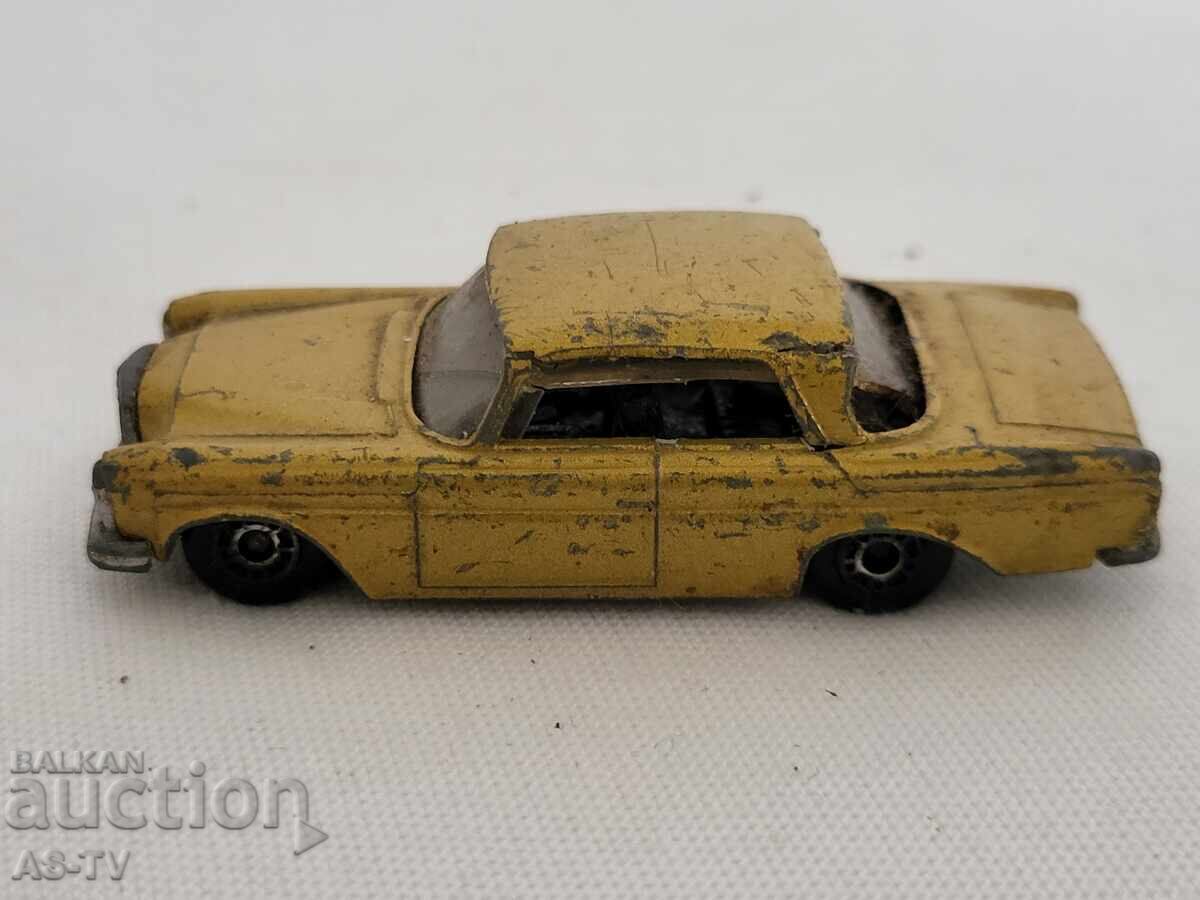 Cărucior metalic Matchbox Mercedes 300SE cu preț € 30.00 | 58.67 BGN Cărucior metalic Matchbox Mercedes 300SE cu preț € 30.00 | 58.67 BGN