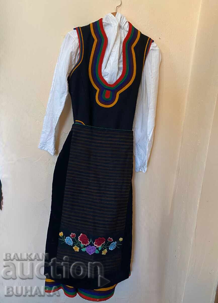 ЛОВЕШКИ СУКМАН СЪС ЗАКАЧАЛКА, ГАЙТАНИ, ПРЕСТИЛКА с цена € 63.63 | 124.45 лв.