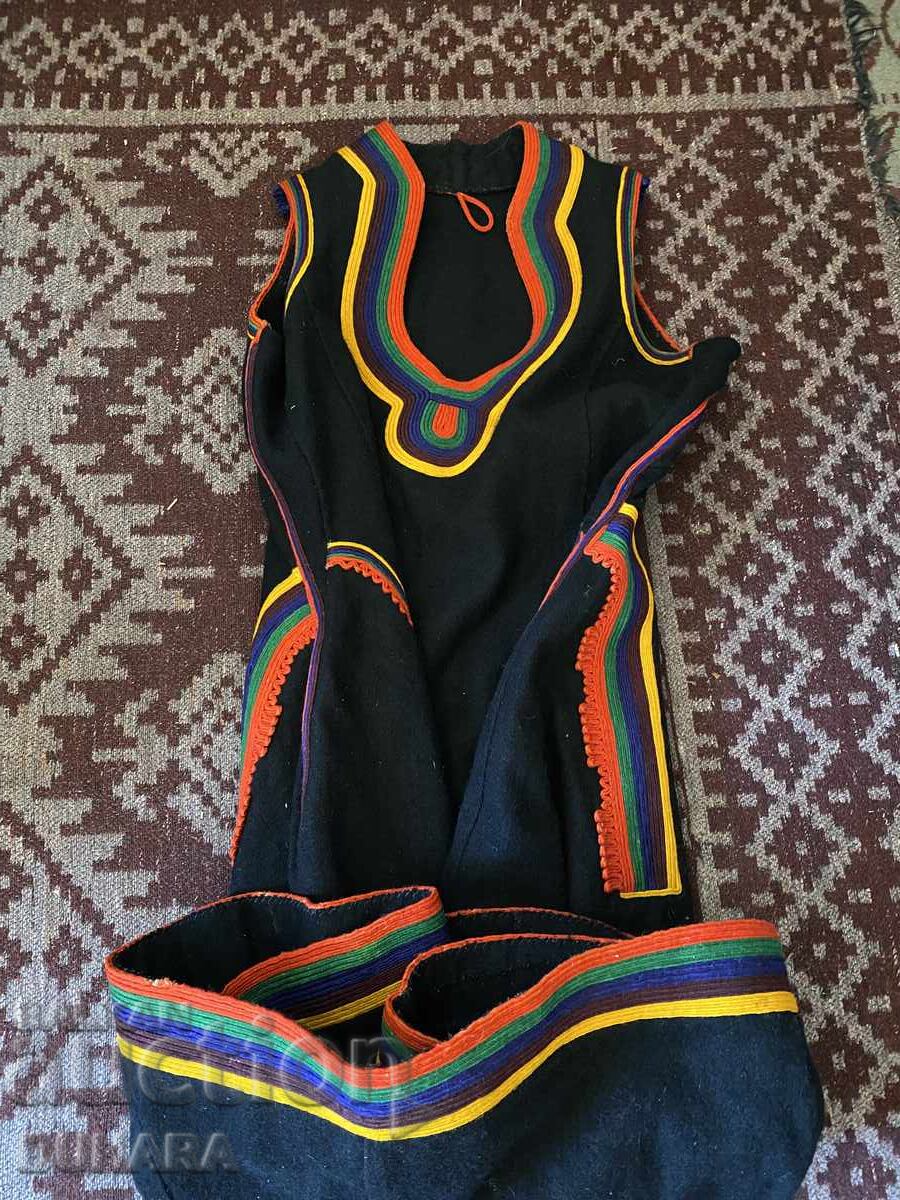 Доставка на ЛОВЕШКИ СУКМАН СЪС ЗАКАЧАЛКА, ГАЙТАНИ, ПРЕСТИЛКА