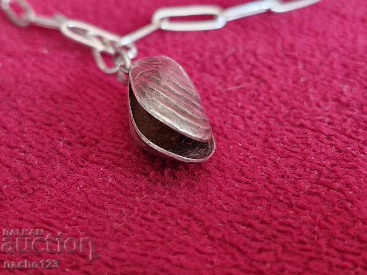 Аукцион Сребърно колие с висулка МИДА Аукцион Сребърно колие с висулка МИДА