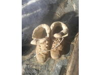 топли зимни боти номер около 41