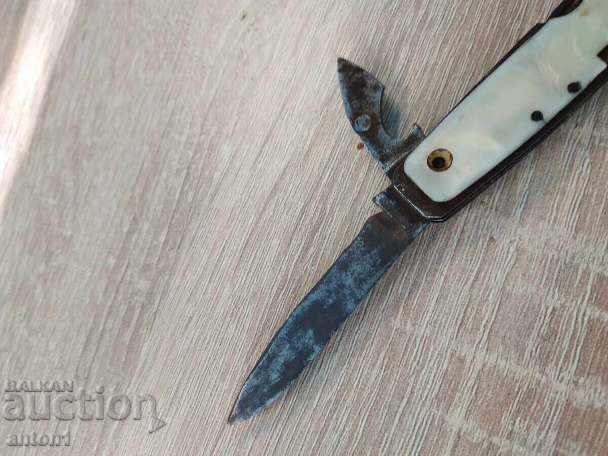 Un cuțit vechi cu preț € 5.00 | 9.78 BGN