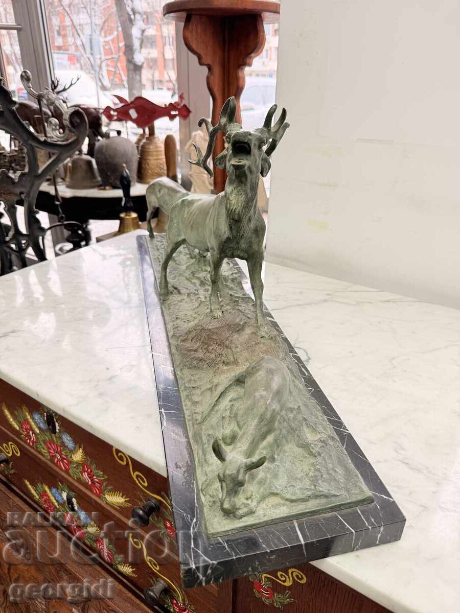 Бронзова композиция / скулптура на елен с кошути. №7814 - 7