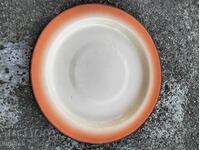 Емайлирана чиния