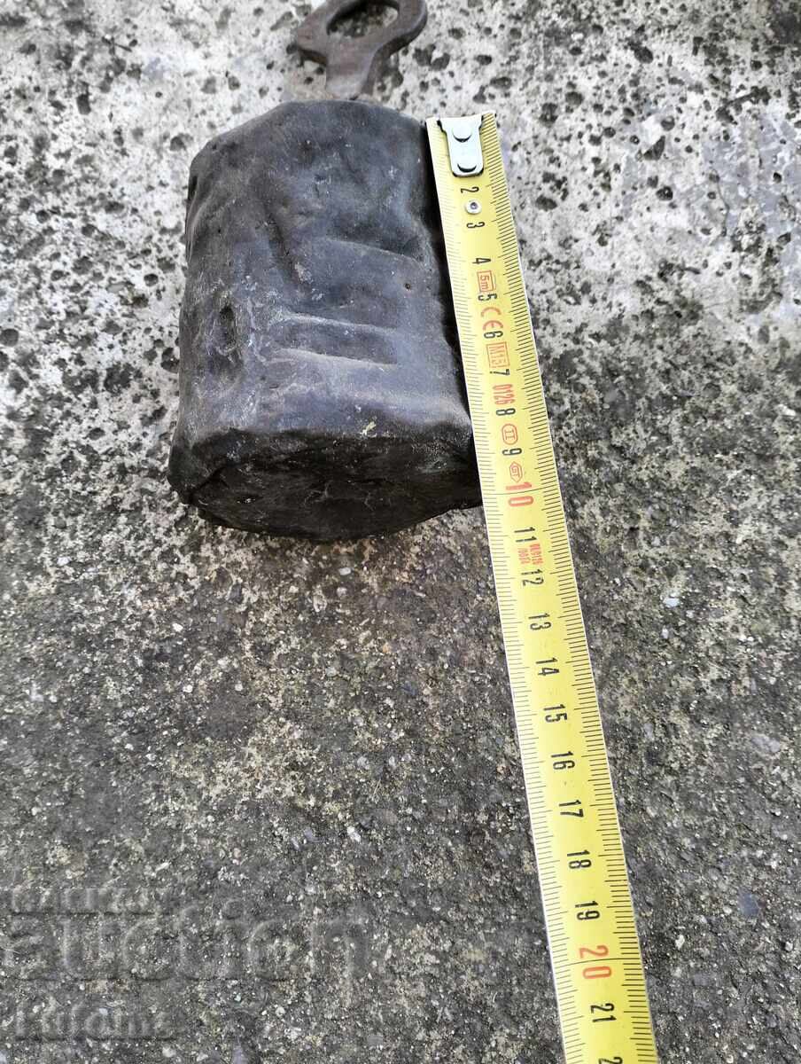 Аукцион Стар топуз за османски кантар Аукцион Стар топуз за османски кантар