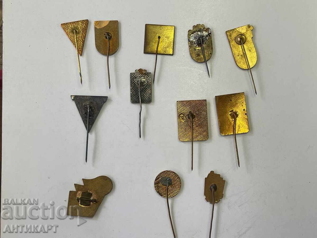 10 bucăți insigne și însemne comuniste bulgare cu preț € 13.00 | 25.43 BGN 10 bucăți insigne și însemne comuniste bulgare cu preț € 13.00 | 25.43 BGN