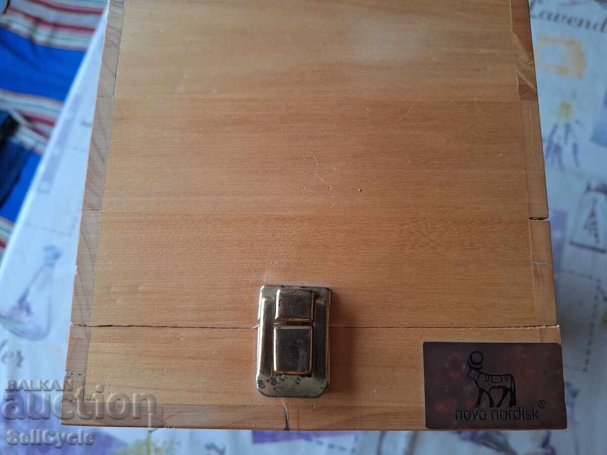 Аукцион ✅ДЪРВЕНА КУТИЯ ЗА ВИНО ❗