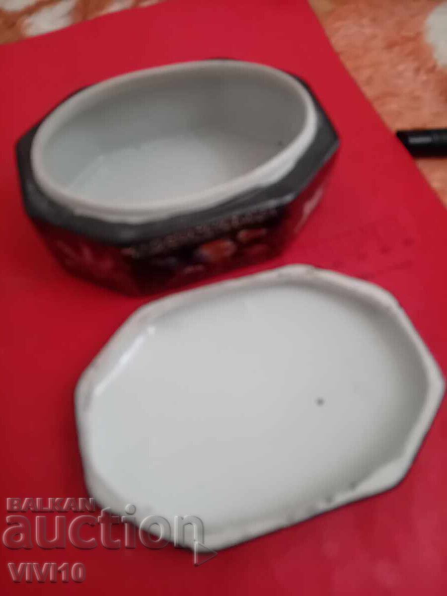 Αρχαίο κουτί κοσμημάτων Satsuma με τιμή € 40.00 | 78.23 BGN