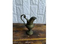 Χοντρό χάλκινο κανάτι