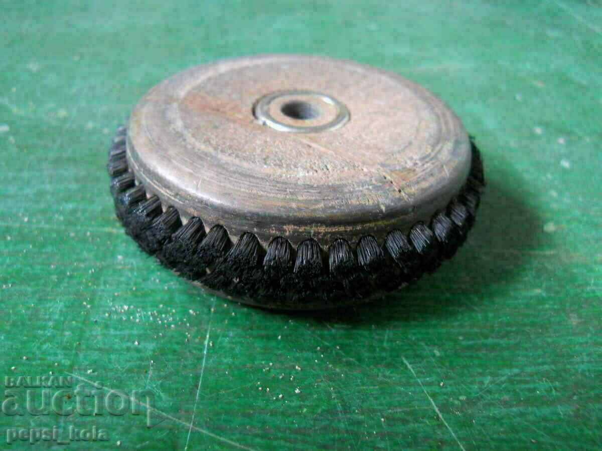 Jewelry polishing brush - Germany
