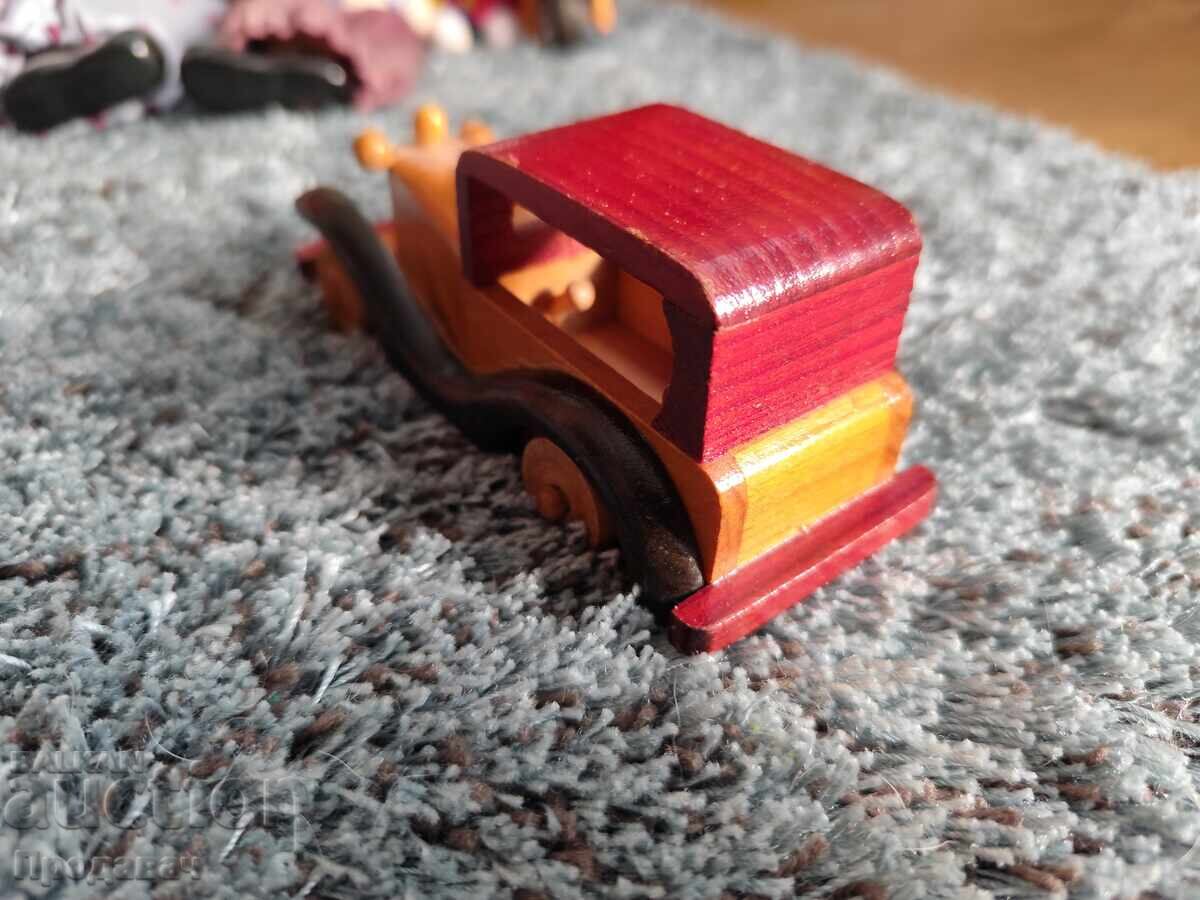 Mașină din lemn pentru decorațiuni cu preț € 3.00 | 5.87 BGN