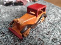 Ξύλινο αυτοκίνητο για διακόσμηση