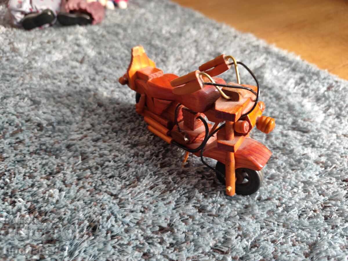 Livrarea Motocicletă din lemn pentru decorațiuni Livrarea Motocicletă din lemn pentru decorațiuni