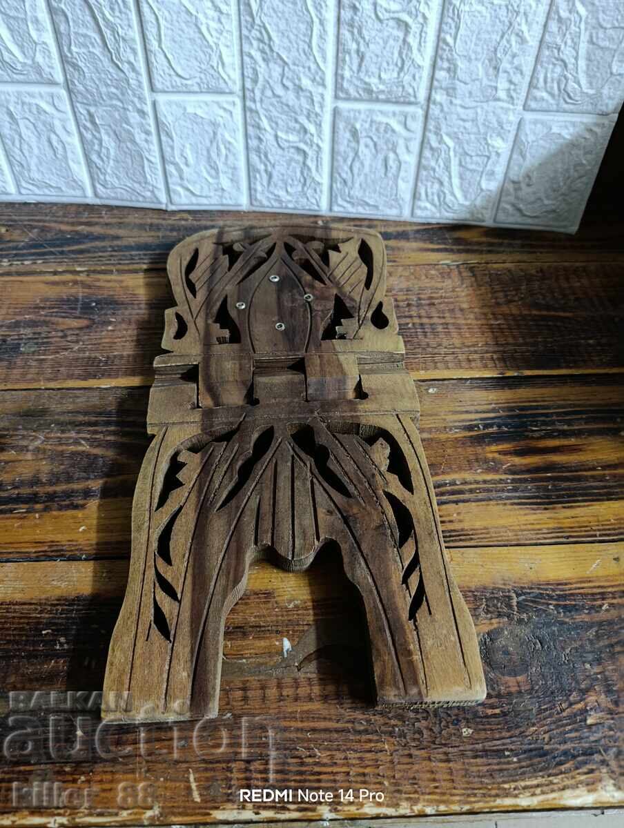 Доставка на Дървена поставка за книги