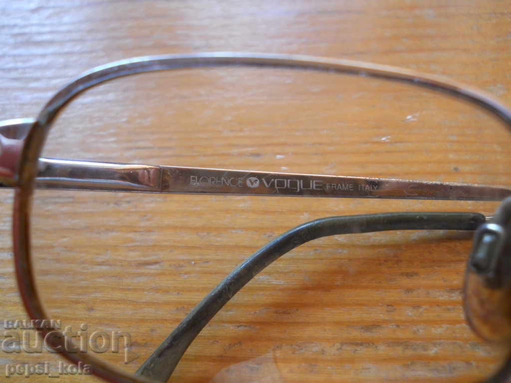 Ochelari de vedere "Vogue" Italia cu preț € 8.00 | 15.65 BGN
