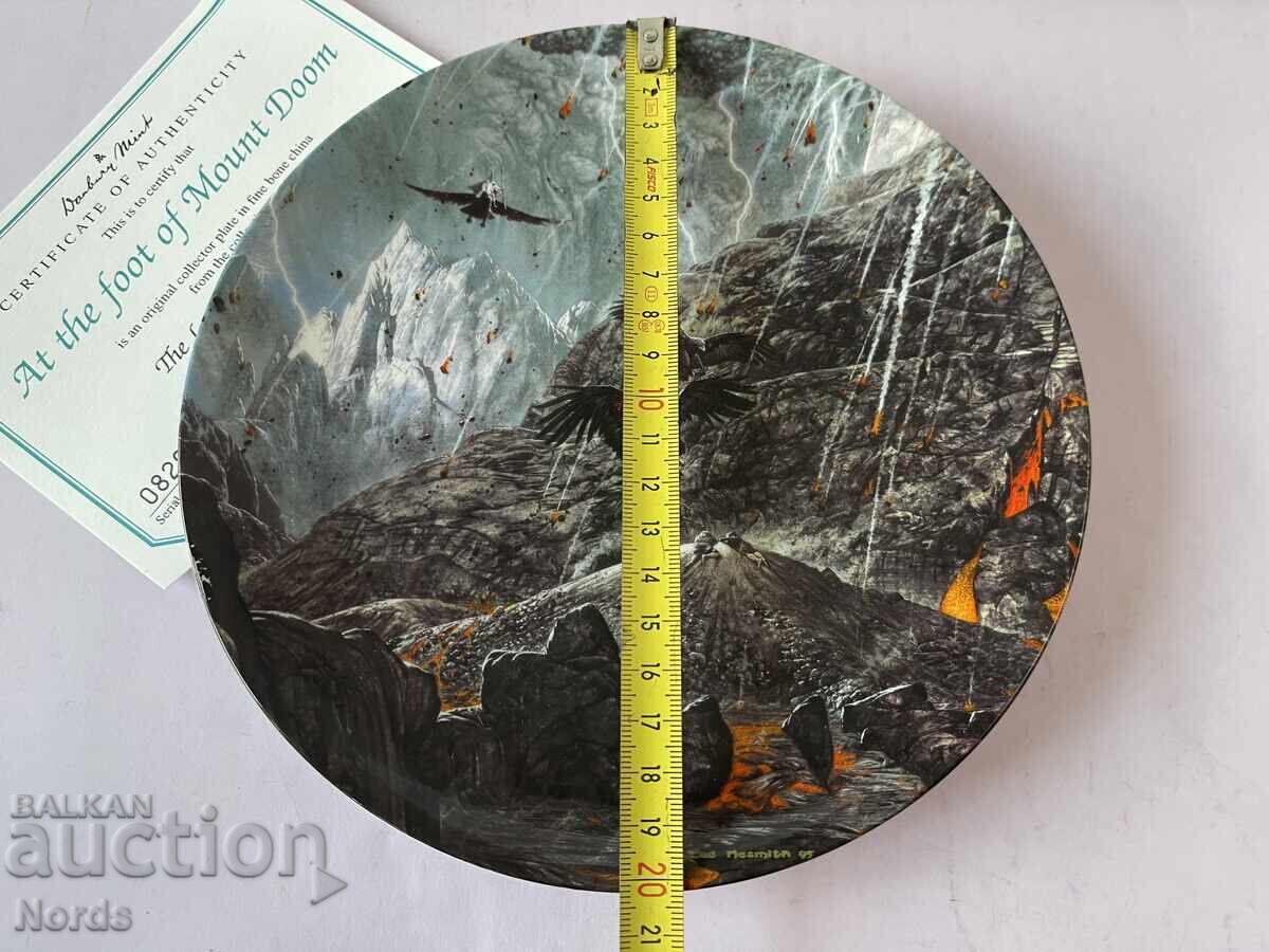 Доставка на “Властелинът на пръстените” чиния за колекция