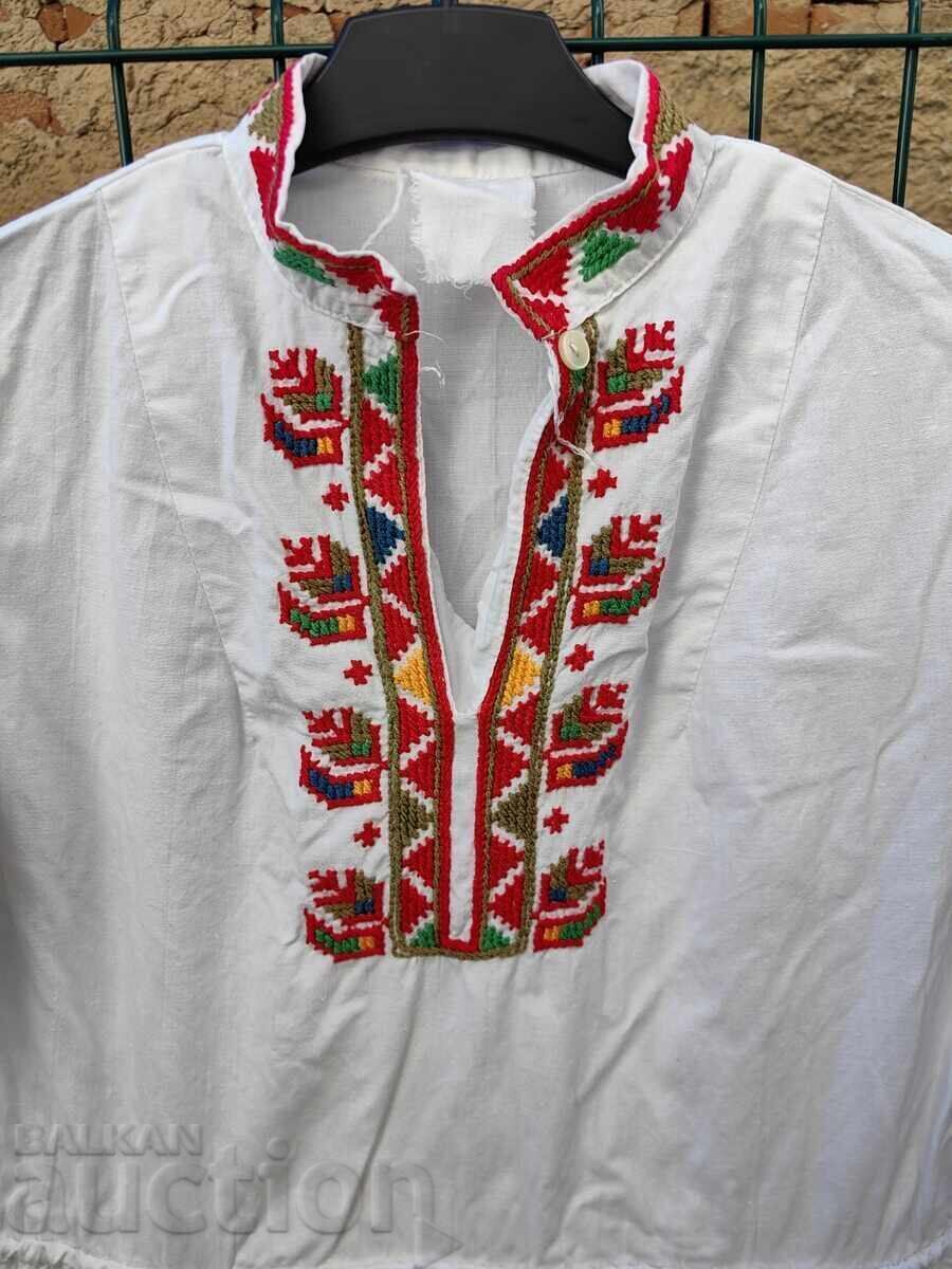 Auction WOMEN'S SHIRT TRADITIONAL RICH EMBROIDERY LACE Auction WOMEN'S SHIRT TRADITIONAL RICH EMBROIDERY LACE