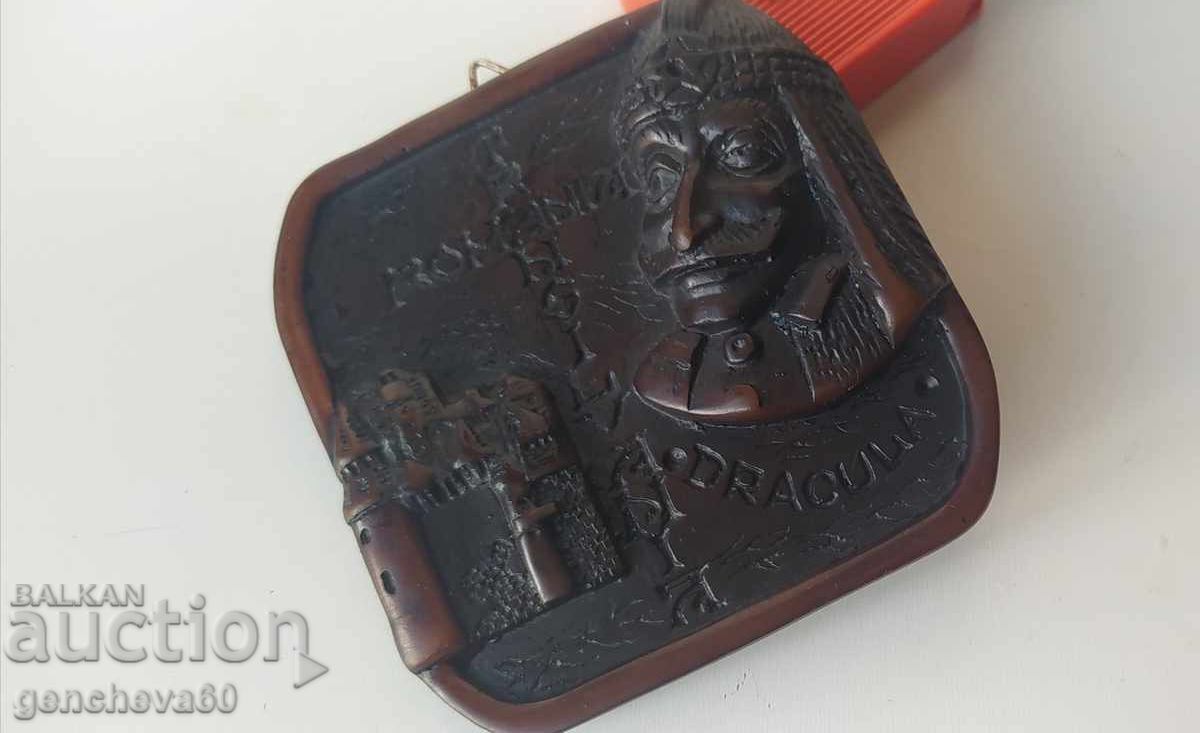 Сувенир картина Влад Цепеш и замъка Бран Румъния с цена € 12.00 | 23.47 лв.