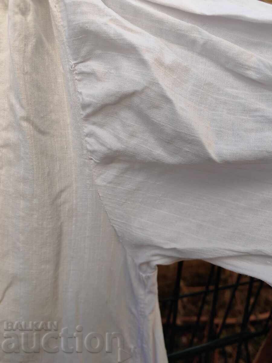 Licitație CĂMAȘĂ PORT POPULAR, BRODERIA ESTE IMPRIMATĂ, STRÂMTĂ ÎN ANUMITE LOCURI Licitație CĂMAȘĂ PORT POPULAR, BRODERIA ESTE IMPRIMATĂ, STRÂMTĂ ÎN ANUMITE LOCURI