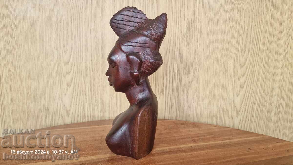 Аукцион Африканска статуетка Аукцион Африканска статуетка