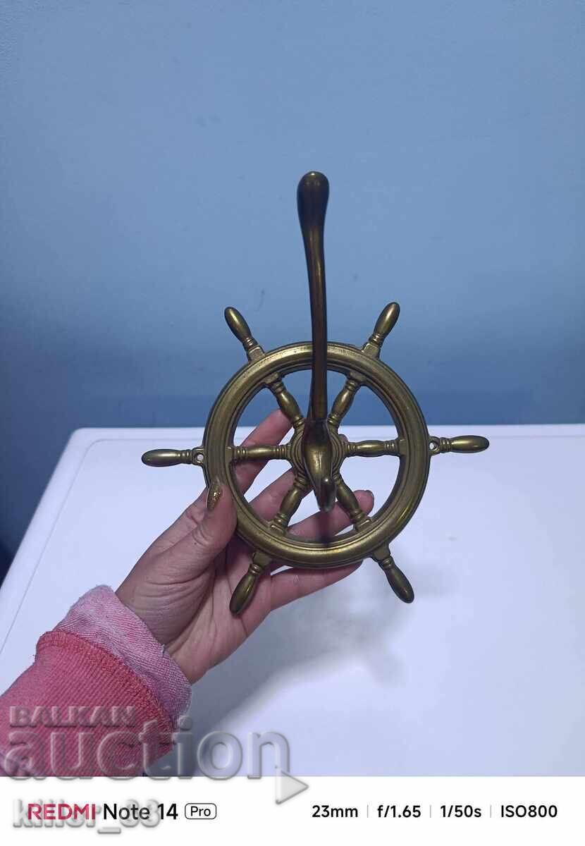 Umeraș vintage din bronz în formă de volan - 7