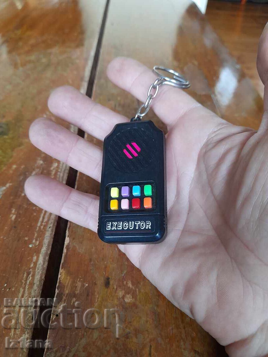 Μπρελόκ Old Executor με τιμή € 20.00 | 39.12 BGN Μπρελόκ Old Executor με τιμή € 20.00 | 39.12 BGN