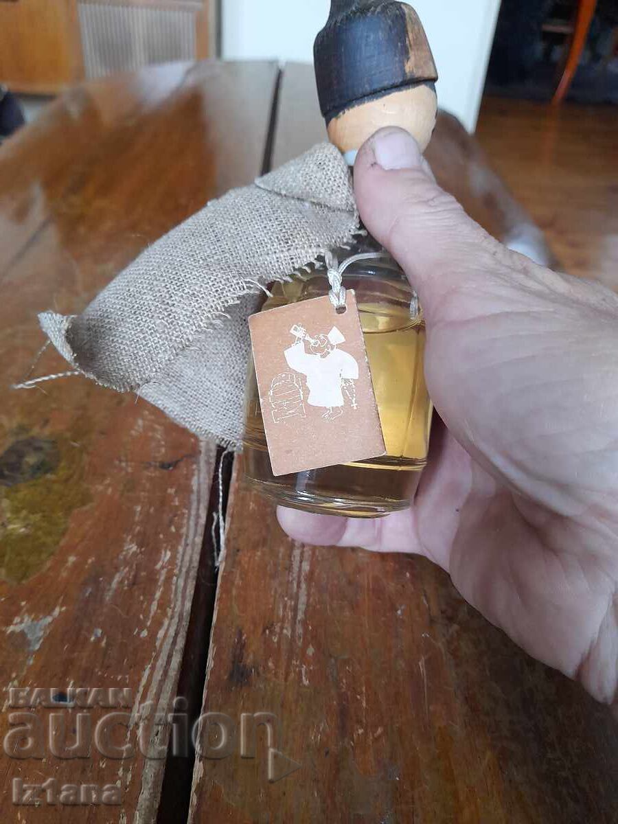 Παράδοση Παλιό μπουκάλι Παλαίωσε Δαμάσκηνο