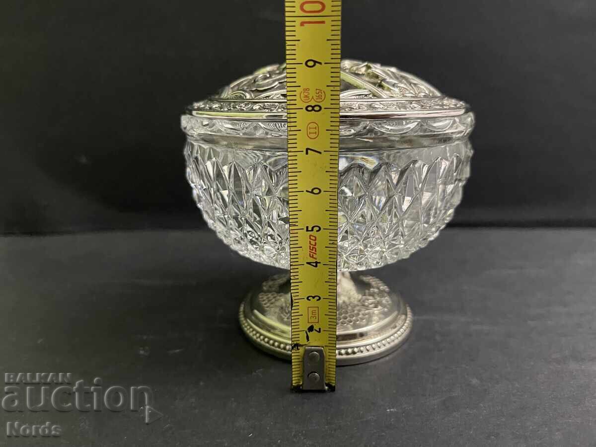 Όμορφο δοχείο σε βάση - 5 Όμορφο δοχείο σε βάση - 5