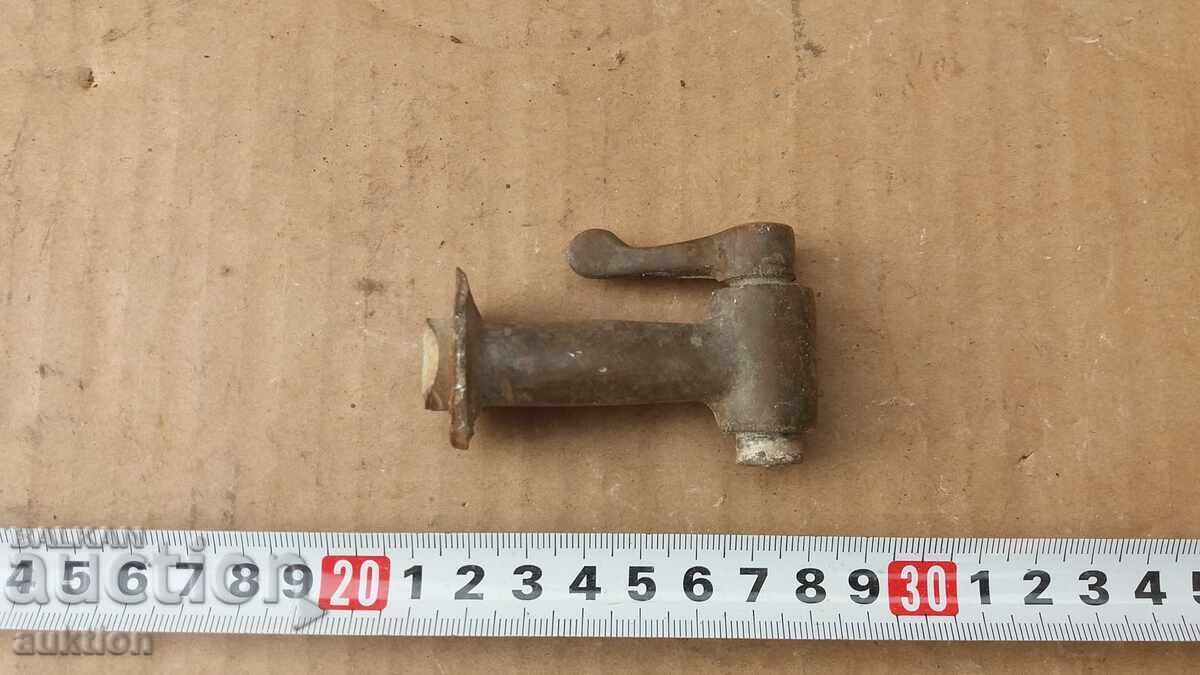 VECHE CANEA DE BRONZ, ROBINET DE SAMOVAR cu preț € 1.99 | 3.89 BGN VECHE CANEA DE BRONZ, ROBINET DE SAMOVAR cu preț € 1.99 | 3.89 BGN