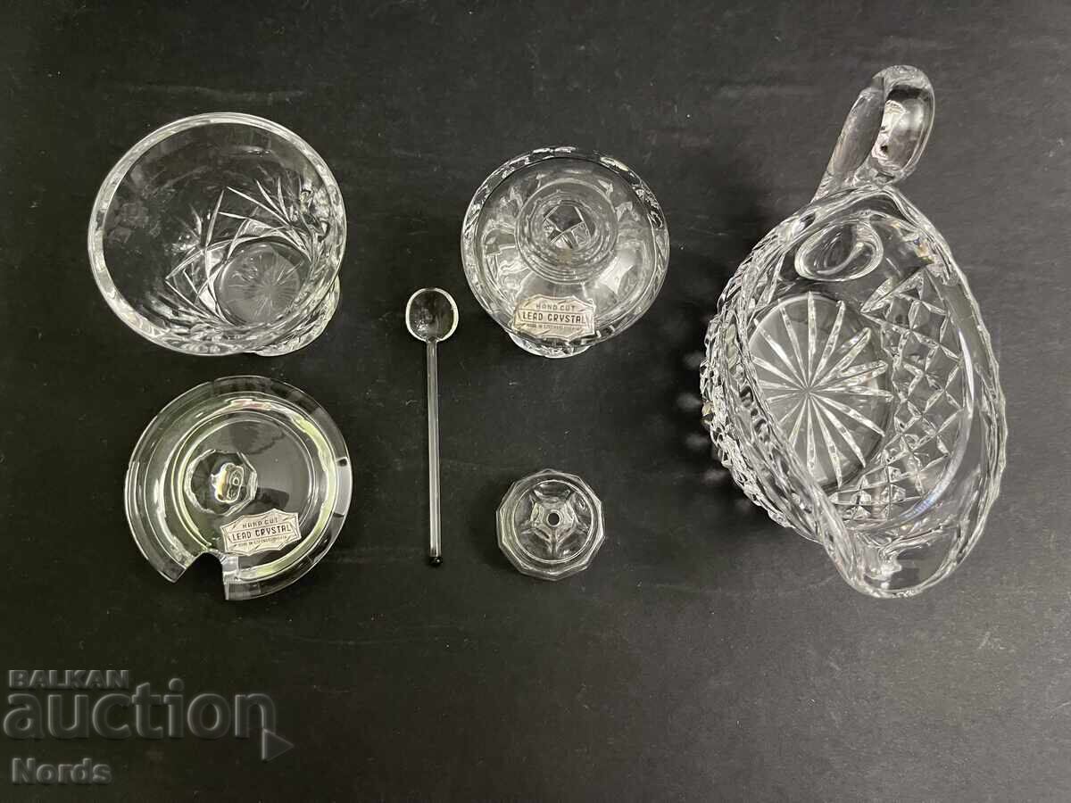 Аукцион Кристален лот съдчета