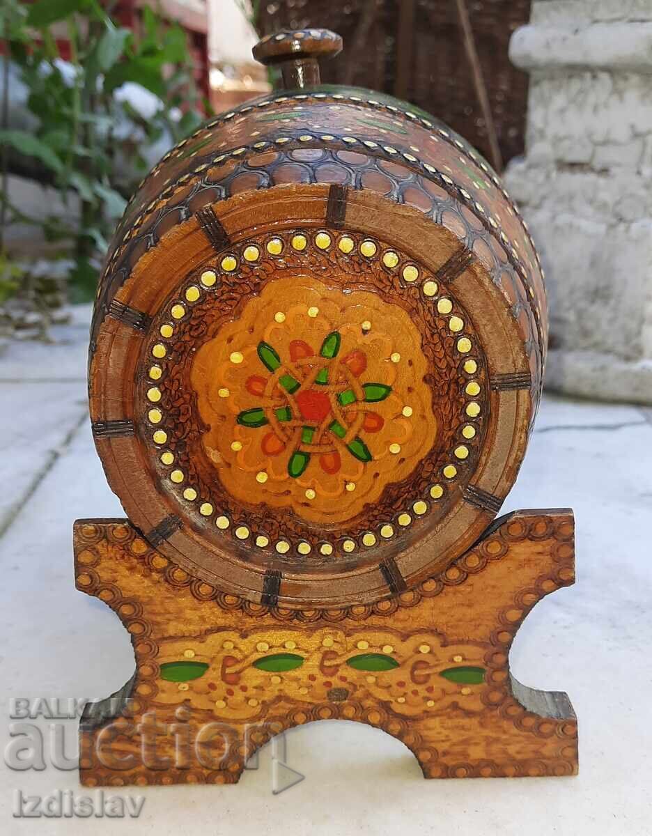 Доставка на Дървено буре за вино,сувенир от Соц време